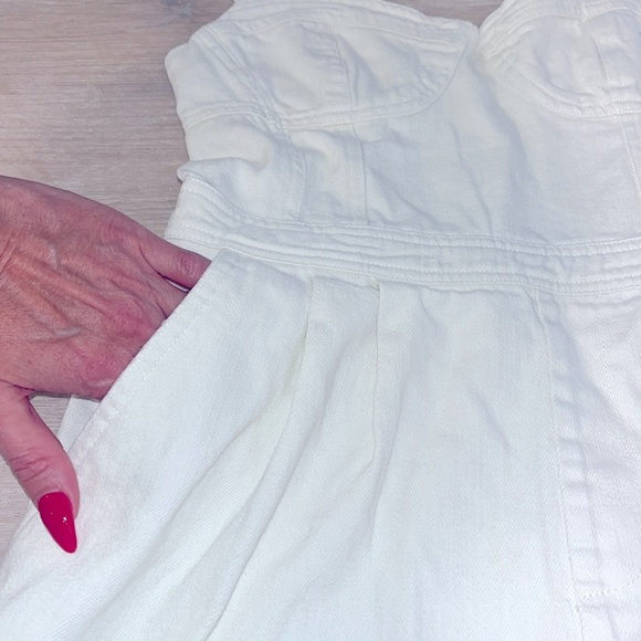 NWT Altar’D State Ivory white Denim Romper sweetheart neckline bustier pleated - Picture 6 of 14